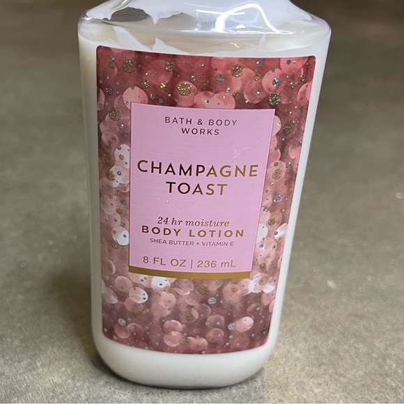 Bath & Body Works Champagne Toast Body Lotion 8 oz Shea Butter + Vitamin E - Picture 2 of 5
